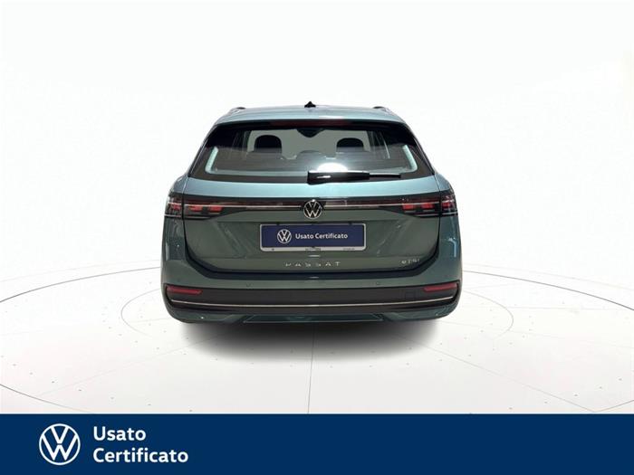 AutoVega - VOLKSWAGEN Passat | ID 32011