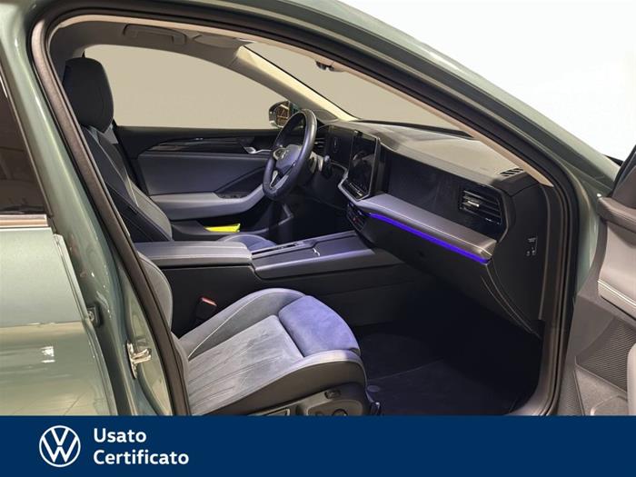 AutoVega - VOLKSWAGEN Passat | ID 32011