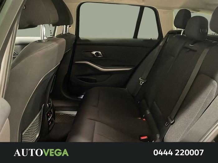 AutoVega - BMW 320 | ID 33791