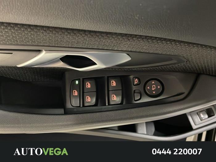 AutoVega - BMW 320 | ID 33791