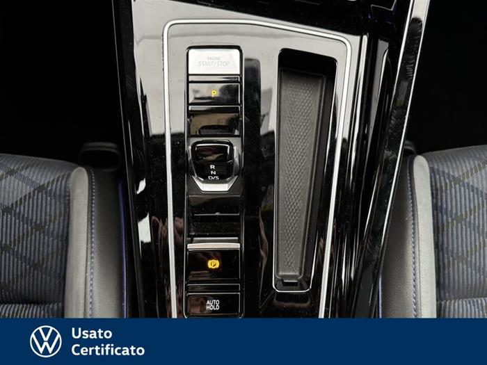 AutoVega - VOLKSWAGEN Golf R | ID 35544