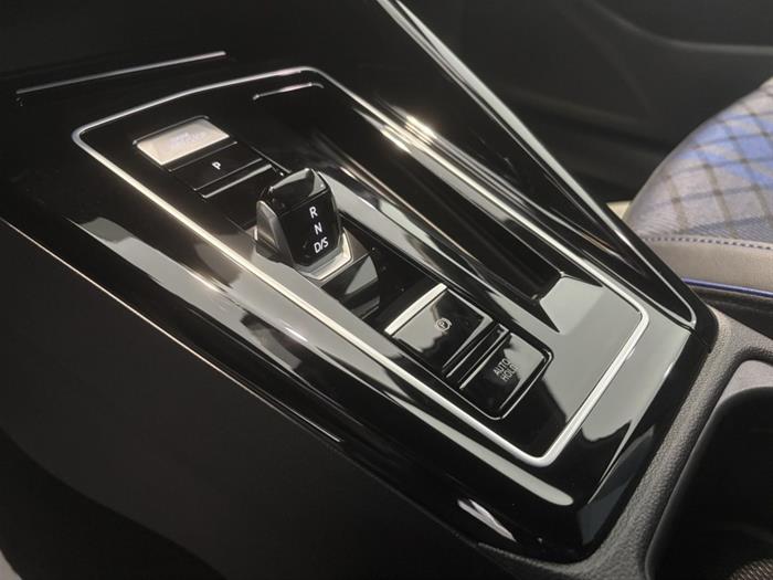 AutoVega - VOLKSWAGEN Golf R | ID 35612