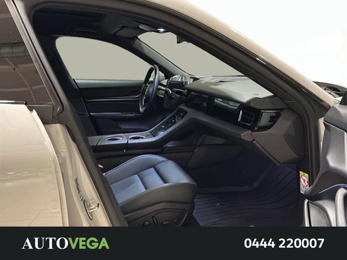 AutoVega - PORSCHE Taycan | ID 35789