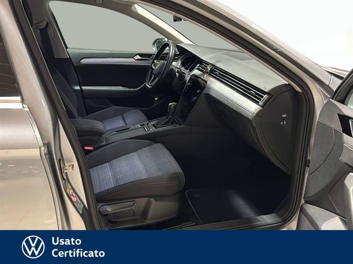 AutoVega - VOLKSWAGEN Passat Variant | ID 35800