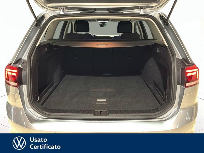 AutoVega - VOLKSWAGEN Passat Variant | ID 35800
