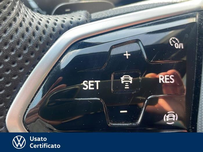AutoVega - VOLKSWAGEN T-Roc | ID 35979