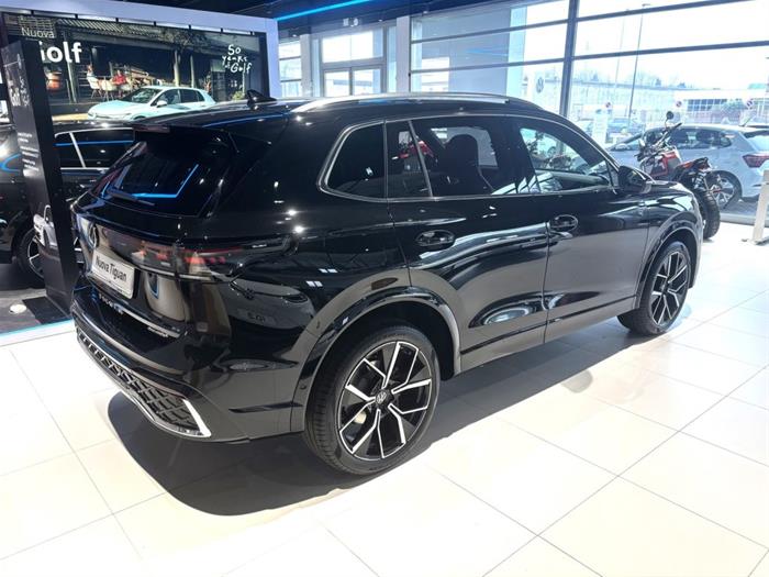 AutoVega - VOLKSWAGEN Tiguan | ID 35996