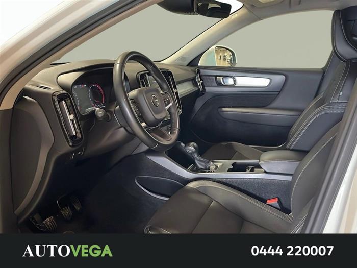 AutoVega - VOLVO XC40 | ID 36123
