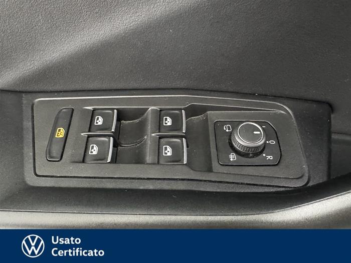 AutoVega - VOLKSWAGEN T-Roc | ID 36131