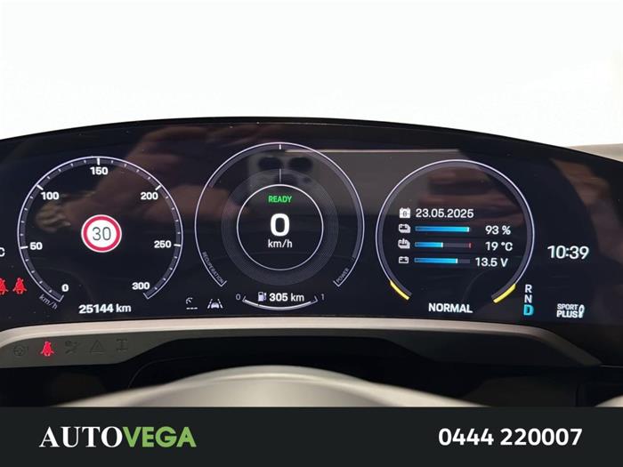 AutoVega - PORSCHE Taycan | ID 36281