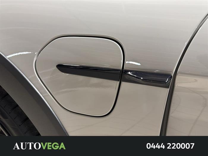 AutoVega - PORSCHE Taycan | ID 36281