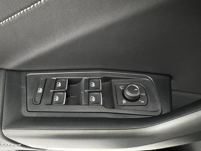 AutoVega - VOLKSWAGEN T-Roc | ID 36282