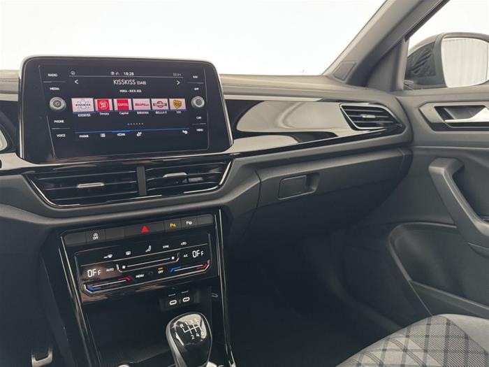 AutoVega - VOLKSWAGEN T-Roc | ID 36282