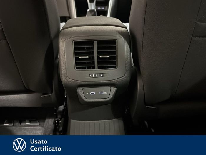 AutoVega - VOLKSWAGEN T-Roc | ID 29118