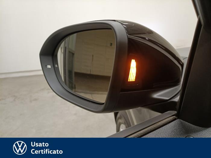 AutoVega - VOLKSWAGEN T-Roc | ID 29723