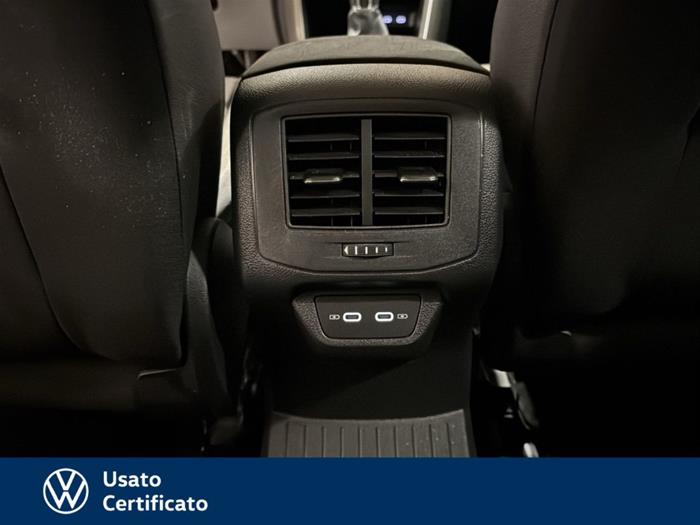 AutoVega - VOLKSWAGEN T-Roc | ID 32201
