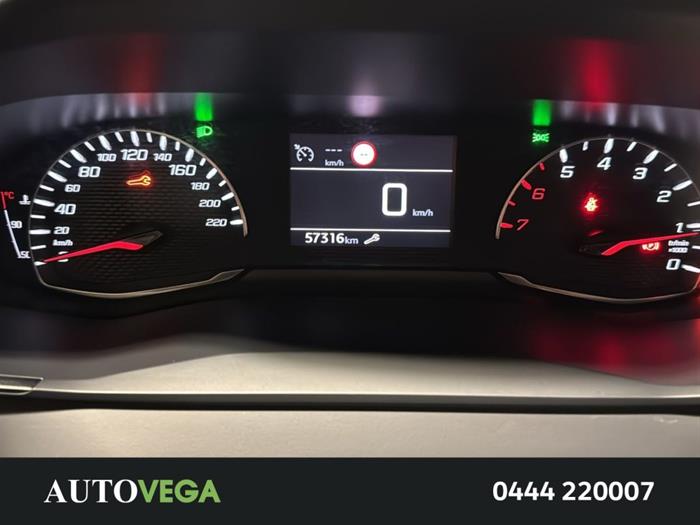 AutoVega - PEUGEOT 2008 | ID 34310