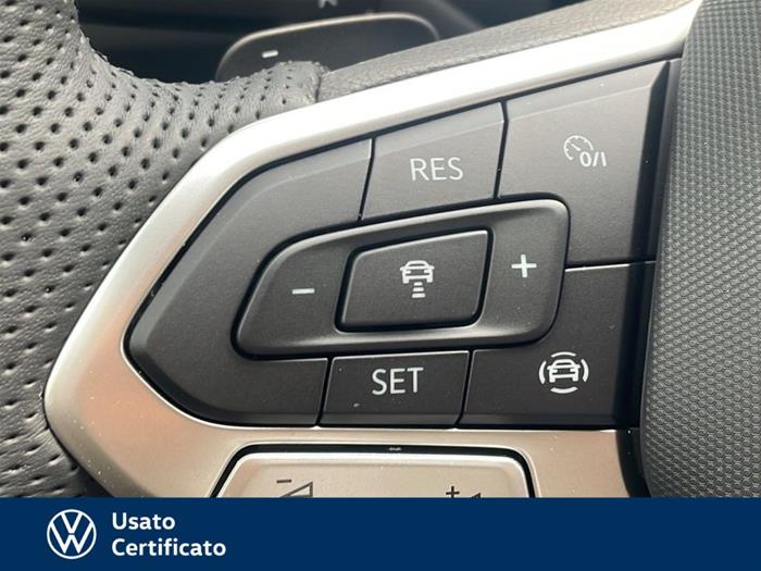 AutoVega - VOLKSWAGEN T-Roc | ID 35581