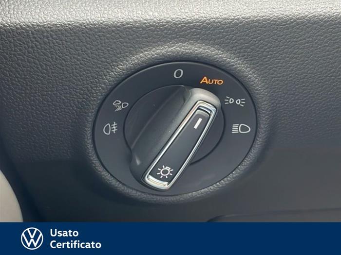 AutoVega - VOLKSWAGEN T-Roc | ID 35581