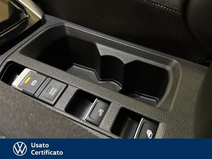 AutoVega - VOLKSWAGEN T-Roc | ID 35753