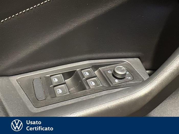 AutoVega - VOLKSWAGEN T-Roc | ID 35753