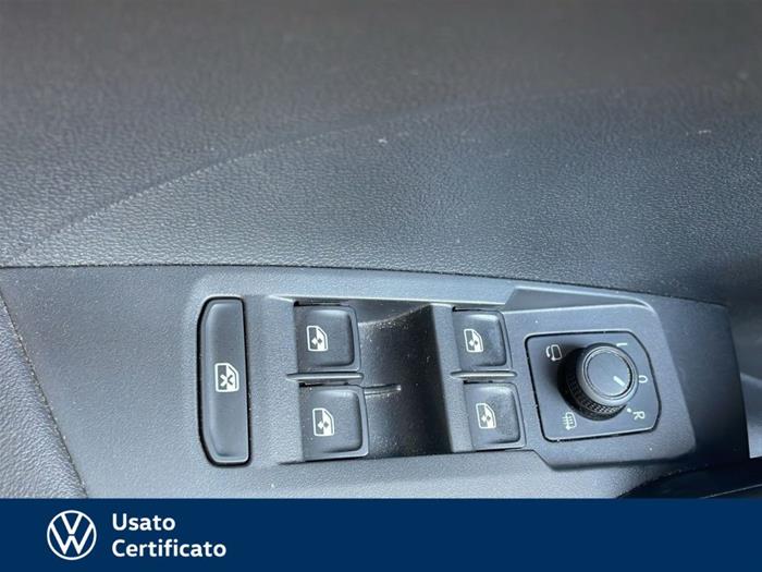 AutoVega - VOLKSWAGEN T-Cross | ID 37015