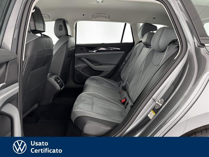 AutoVega - VOLKSWAGEN Passat | ID 37035