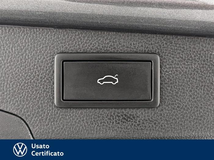 AutoVega - VOLKSWAGEN Passat | ID 37035