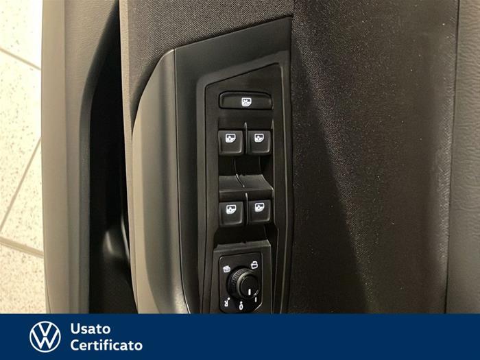 AutoVega - VOLKSWAGEN T-Roc | ID 37140
