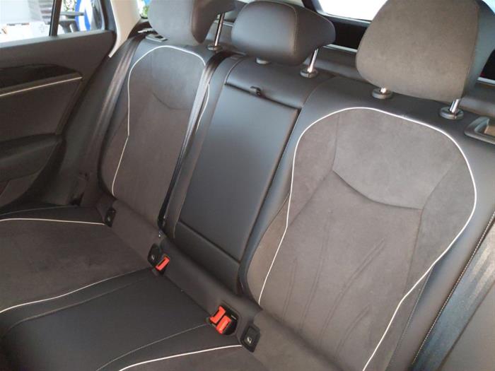 AutoVega - VOLKSWAGEN Passat | ID 37159