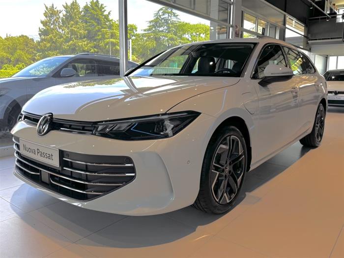AutoVega - VOLKSWAGEN Passat | ID 37160