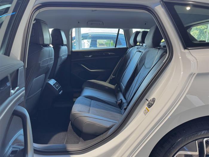 AutoVega - VOLKSWAGEN Passat | ID 37160