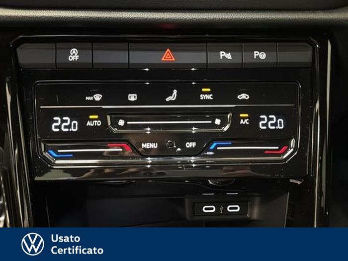 AutoVega - VOLKSWAGEN T-Roc | ID 37241