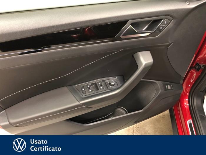 AutoVega - VOLKSWAGEN T-Roc | ID 37560