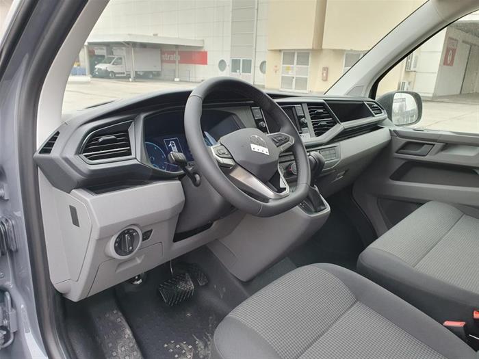 AutoVega - VOLKSWAGEN T6.1 Transporter | ID 37676