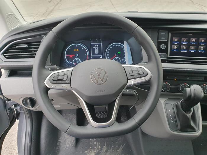 AutoVega - VOLKSWAGEN T6.1 Transporter | ID 37676