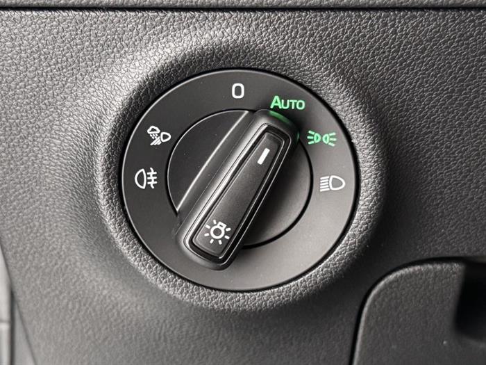 AutoVega - SKODA Karoq | ID 37988