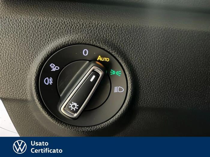 AutoVega - VOLKSWAGEN T-Roc | ID 38013