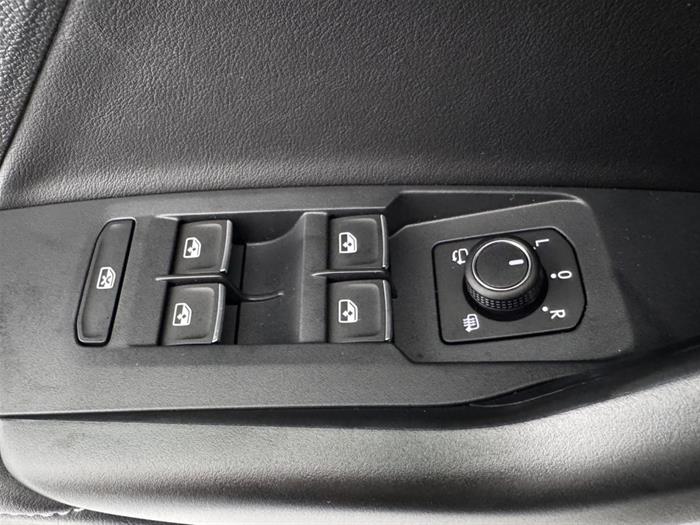 AutoVega - VOLKSWAGEN T-Cross | ID 38420