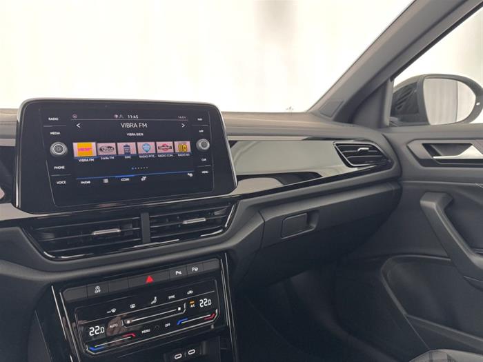 AutoVega - VOLKSWAGEN T-Roc | ID 38423