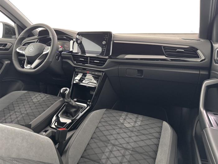 AutoVega - VOLKSWAGEN T-Roc | ID 38423