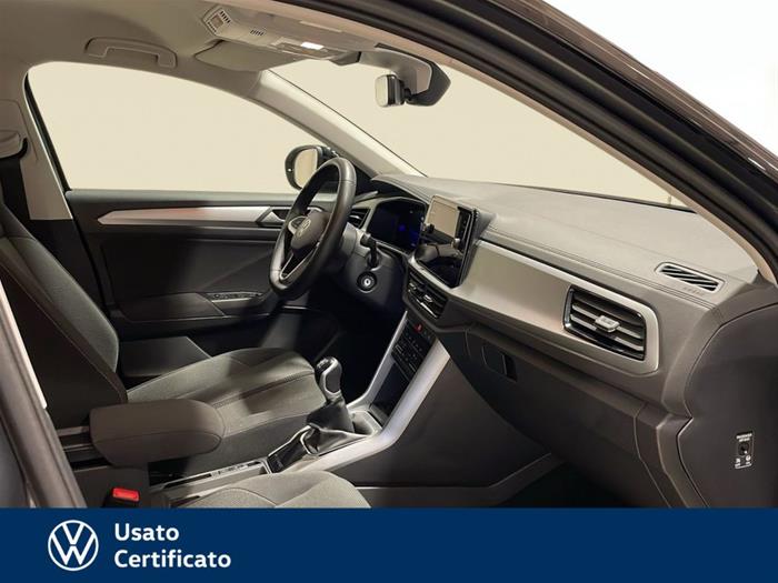 AutoVega - VOLKSWAGEN T-Roc | ID 38540