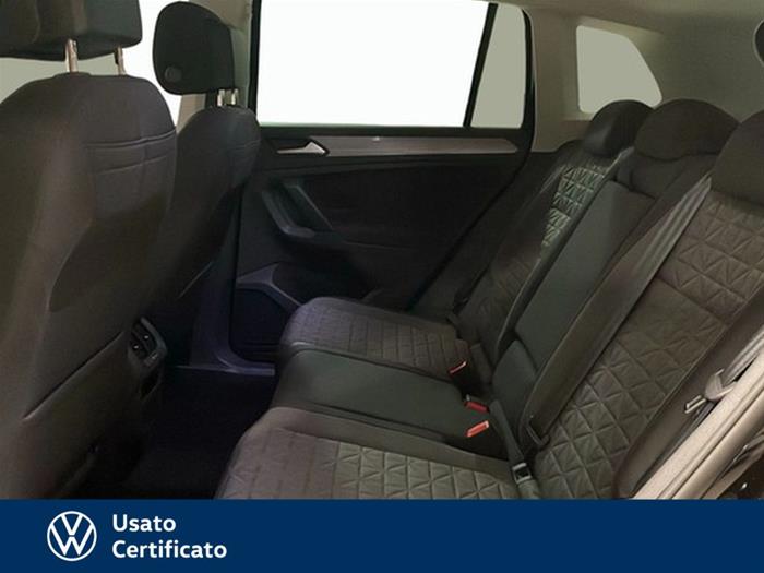 AutoVega - VOLKSWAGEN Tiguan | ID 38543