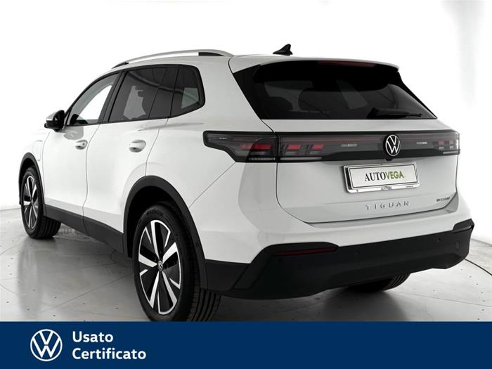 AutoVega - VOLKSWAGEN Tiguan | ID 38660