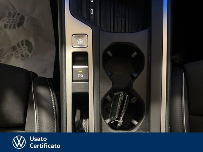 AutoVega - VOLKSWAGEN Passat | ID 38680