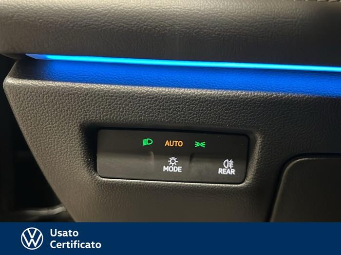 AutoVega - VOLKSWAGEN Passat | ID 38680