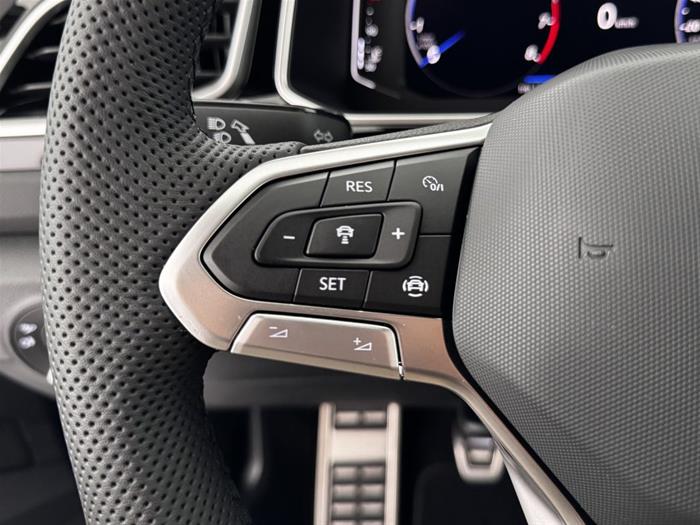 AutoVega - VOLKSWAGEN T-Roc | ID 38811