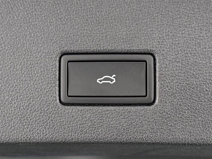 AutoVega - VOLKSWAGEN T-Roc | ID 38847