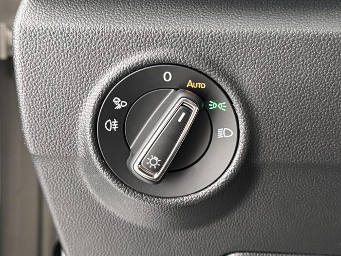 AutoVega - VOLKSWAGEN T-Roc | ID 38847