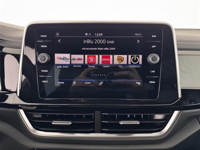 AutoVega - VOLKSWAGEN T-Roc | ID 38847